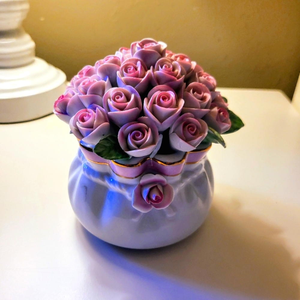 Museum Of Jewelry Tea Rose Basket